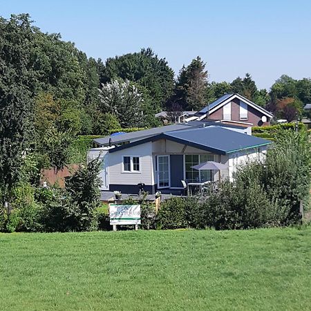 Nieuwe Beachbungalow Aan Ijsselmeer 39 24 Four Seasons Lemmer Esterno foto