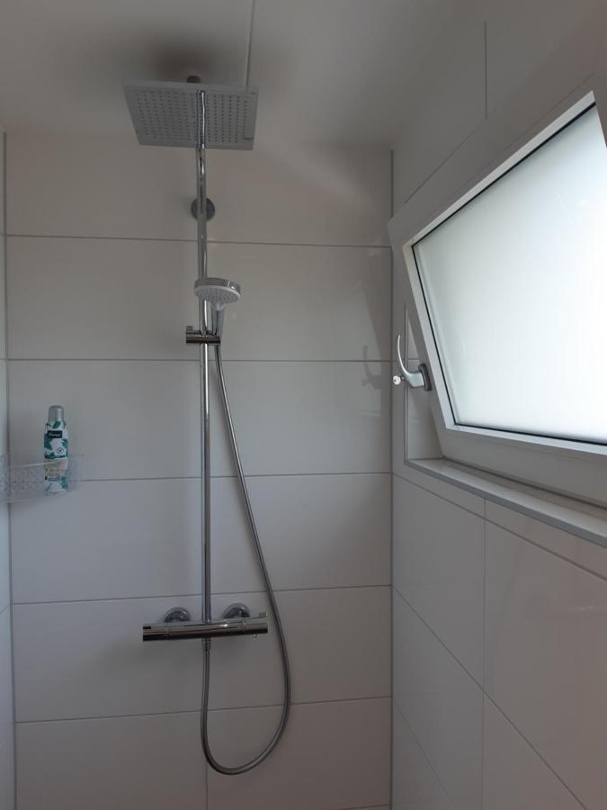 Nieuwe Beachbungalow Aan Ijsselmeer 39 24 Four Seasons Lemmer Esterno foto
