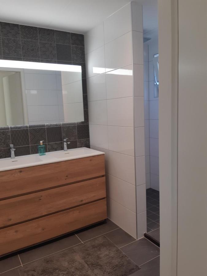 Nieuwe Beachbungalow Aan Ijsselmeer 39 24 Four Seasons Lemmer Esterno foto