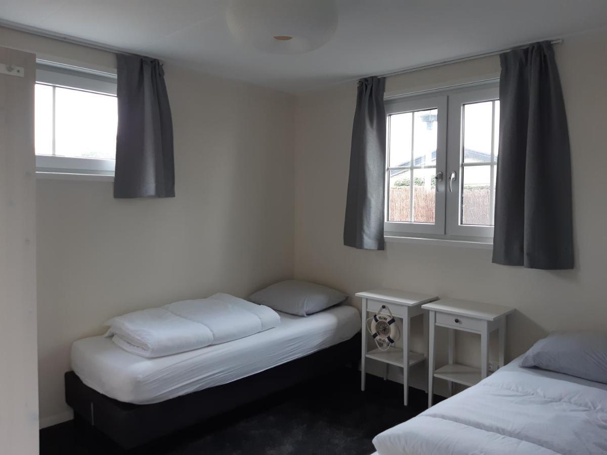 Nieuwe Beachbungalow Aan Ijsselmeer 39 24 Four Seasons Lemmer Esterno foto