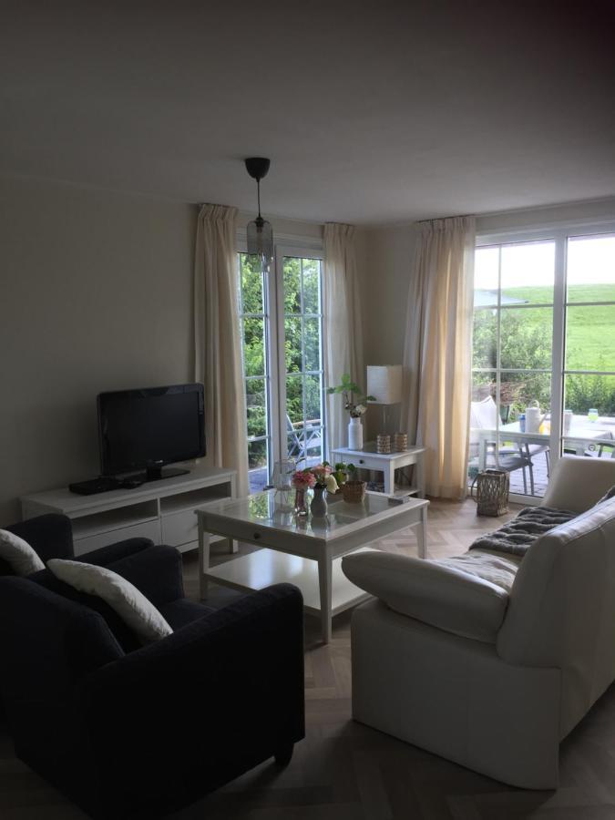 Nieuwe Beachbungalow Aan Ijsselmeer 39 24 Four Seasons Lemmer Esterno foto