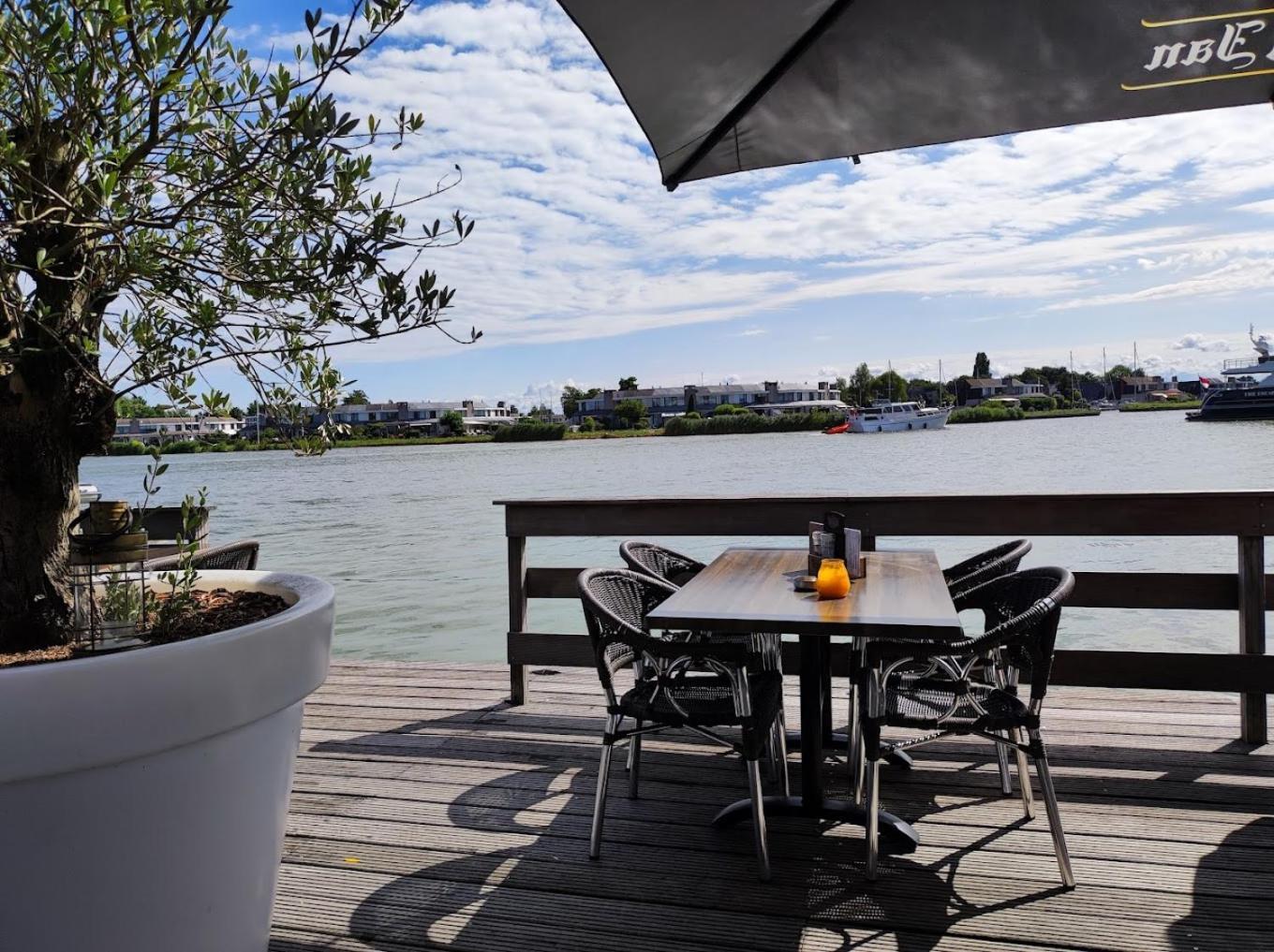 Nieuwe Beachbungalow Aan Ijsselmeer 39 24 Four Seasons Lemmer Esterno foto